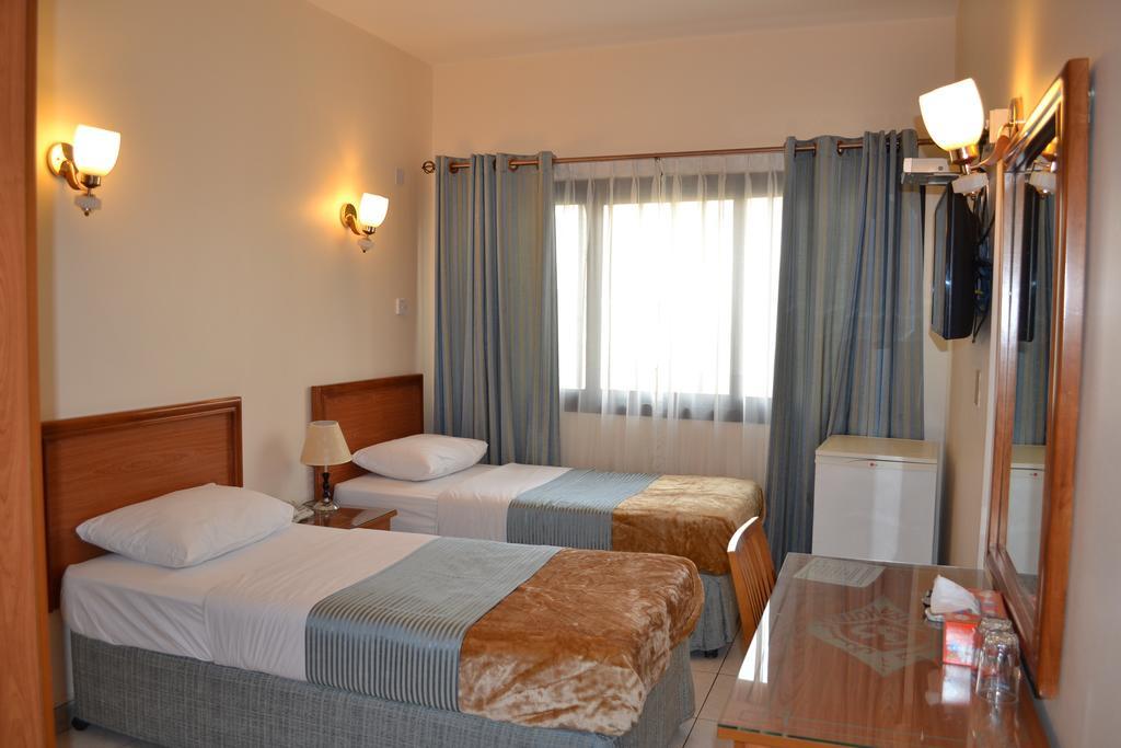 Tara Hotel Llc Dubai Kamer foto