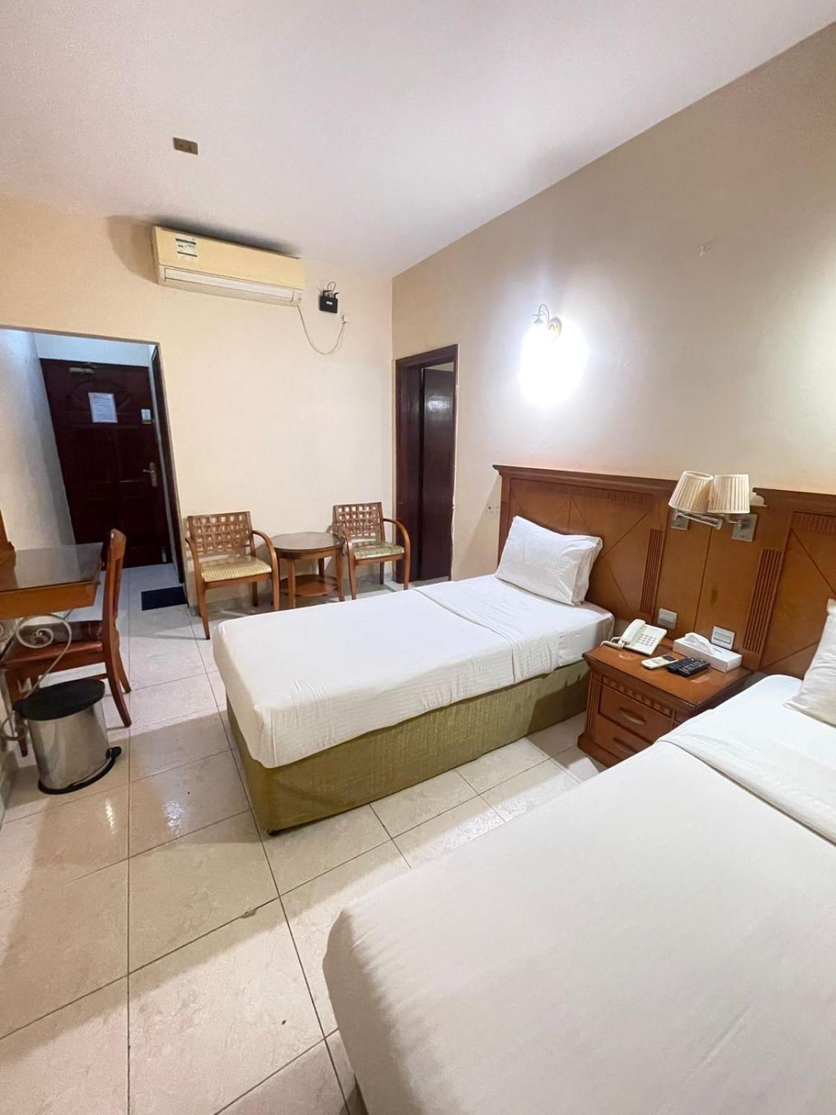 Tara Hotel Llc Dubai Buitenkant foto