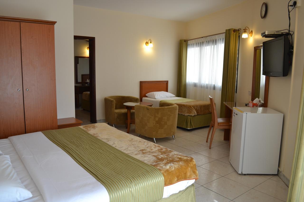 Tara Hotel Llc Dubai Kamer foto